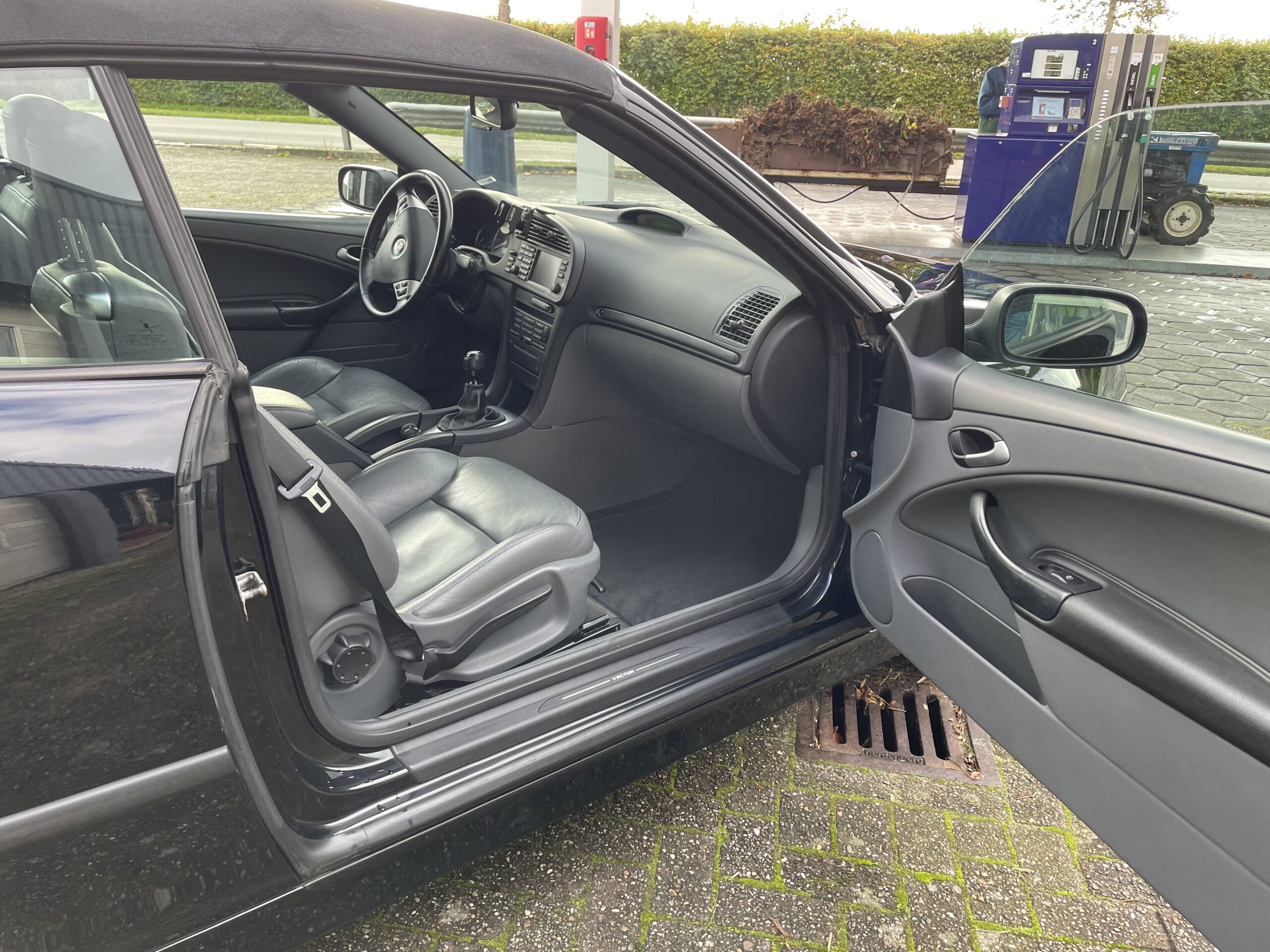 Saab 9-3 1.8T Vector Cabrio | Bijzonder mooi | Zeer goed onderhouden | Afneembare trekhaak | Youngtimer - Afbeelding 9