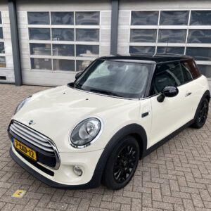 Mini 1.5 Cooper 1e Eigenaar! Dealer Onderhouden! Navi Pro! Sportstoelen!
